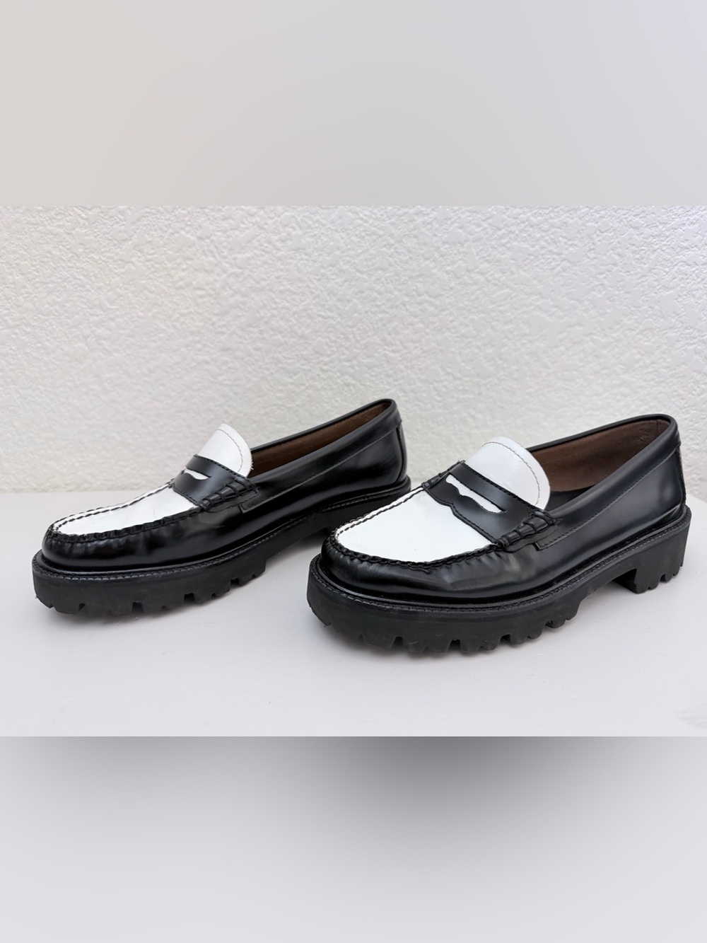 G.H. Bass Women's Whitney Super Lug Weejuns Black & White Penny Loafers Size 8.5 - Picture 7 of 13